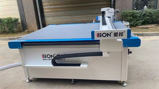 좋은 가격 자동차 좌석 가죽 절단 기계 자동차 인테리어용 고 정밀 CNC 절단 솔루션 온라인으로