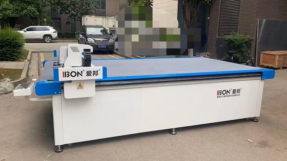 좋은 가격 맞춤형 가죽 절단 CNC 기계 220V - 380V 인공 PU 가죽을 위한 디지털 칼 절단기 온라인으로