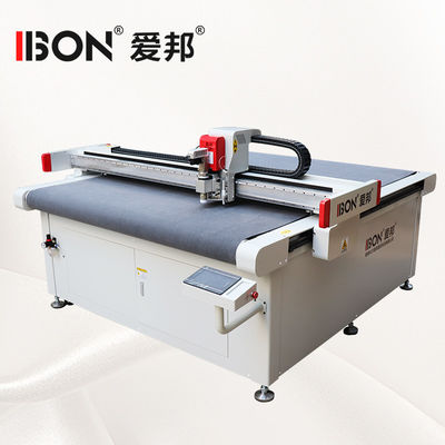 좋은 가격 고 정밀 ± 0.01mm CNC 오시일레이팅 칼 절단기 3 년 보증 및 1600mm * 2500mm 자동차 내부 절단용 크기 온라인으로