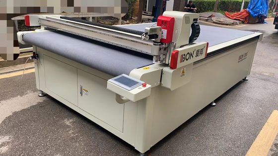 2500 x 1600mm 가스켓 절단 기계 신발 제조를 위한 오실레이팅 칼 블레이드와 펀치