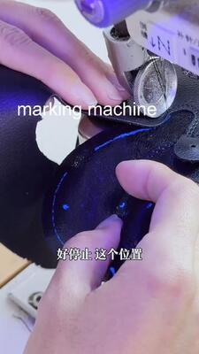 신발 갑피용 1200 x 900mm 작업 영역 및 UV 라인 드로잉 시스템을 갖춘 컴퓨터 제어 잉크젯 마킹 머신